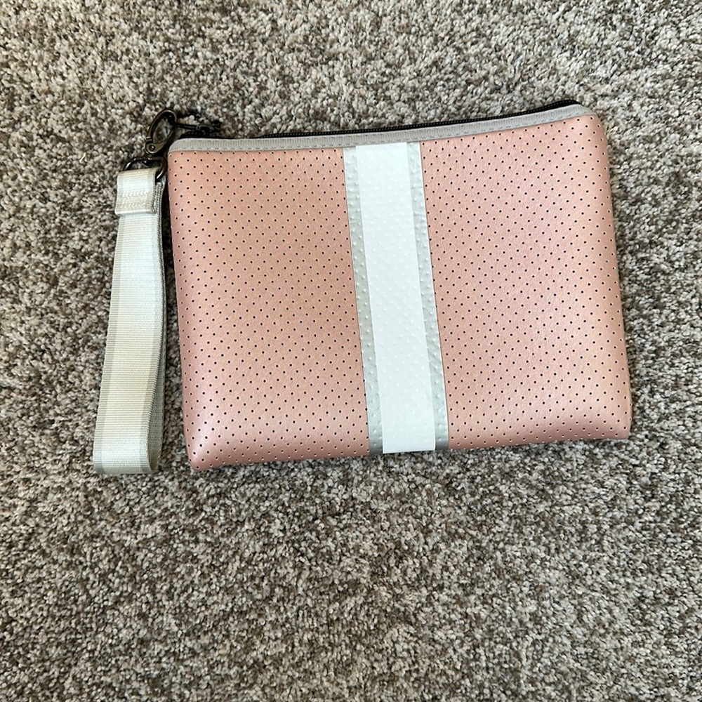 HAUTE SHORE Beth Rosé Clutch